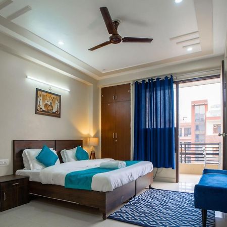 The Lodgers 2 Bhk Serviced Apartment Infront Of Artemis Hospital 古尔冈 外观 照片