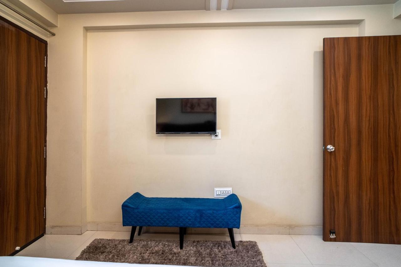 The Lodgers 2 Bhk Serviced Apartment Infront Of Artemis Hospital 古尔冈 外观 照片