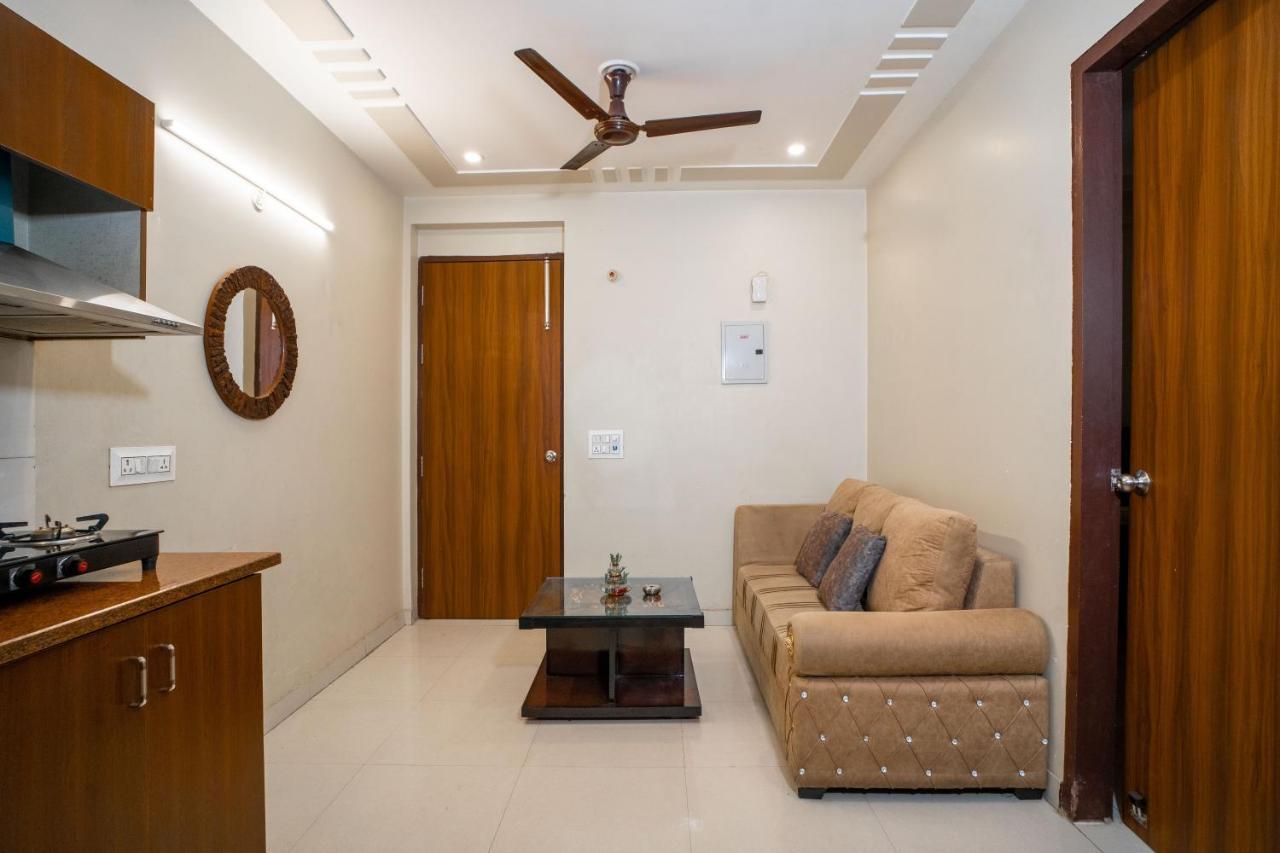 The Lodgers 2 Bhk Serviced Apartment Infront Of Artemis Hospital 古尔冈 外观 照片
