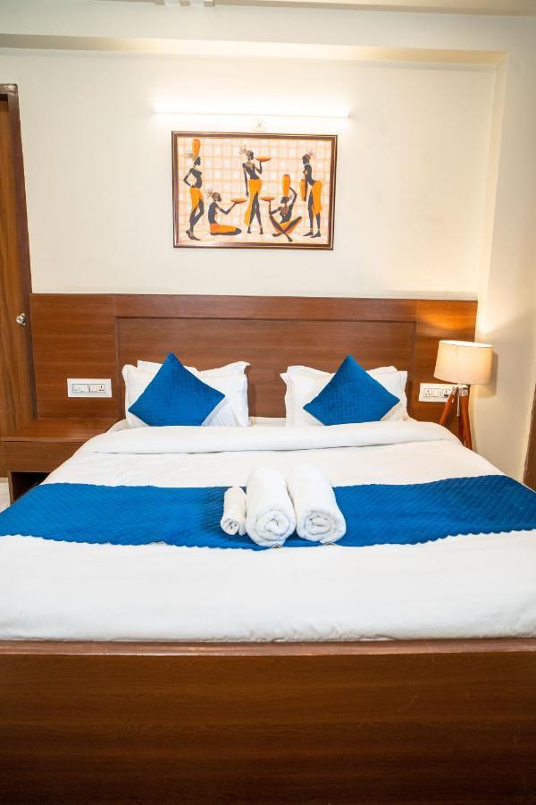 The Lodgers 2 Bhk Serviced Apartment Infront Of Artemis Hospital 古尔冈 外观 照片