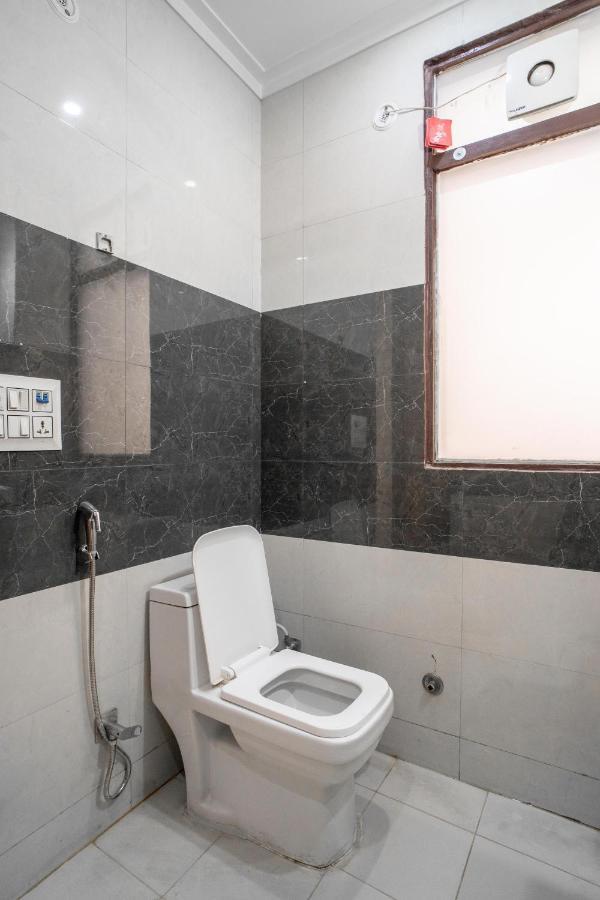 The Lodgers 2 Bhk Serviced Apartment Infront Of Artemis Hospital 古尔冈 外观 照片