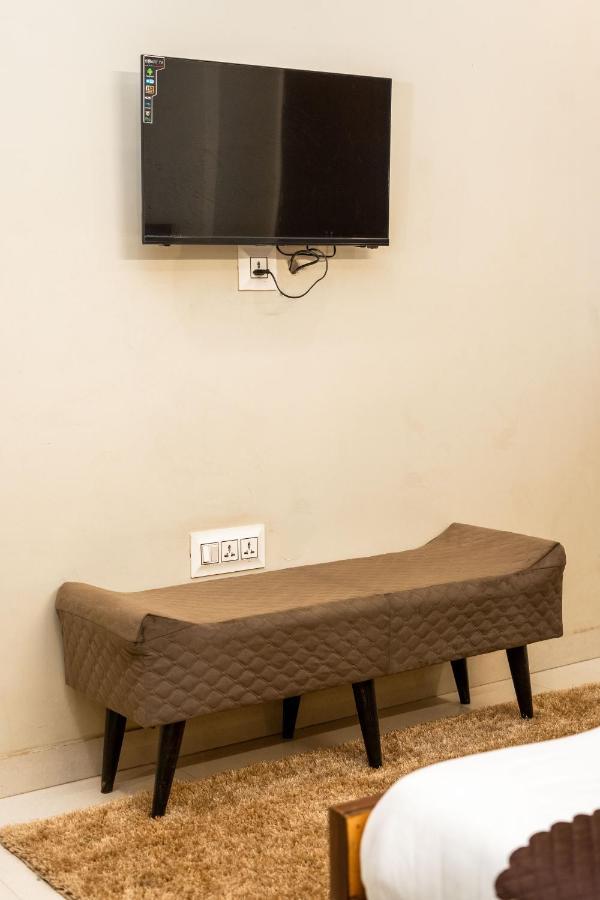 The Lodgers 2 Bhk Serviced Apartment Infront Of Artemis Hospital 古尔冈 外观 照片