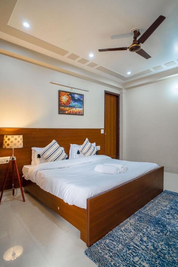 The Lodgers 2 Bhk Serviced Apartment Infront Of Artemis Hospital 古尔冈 外观 照片