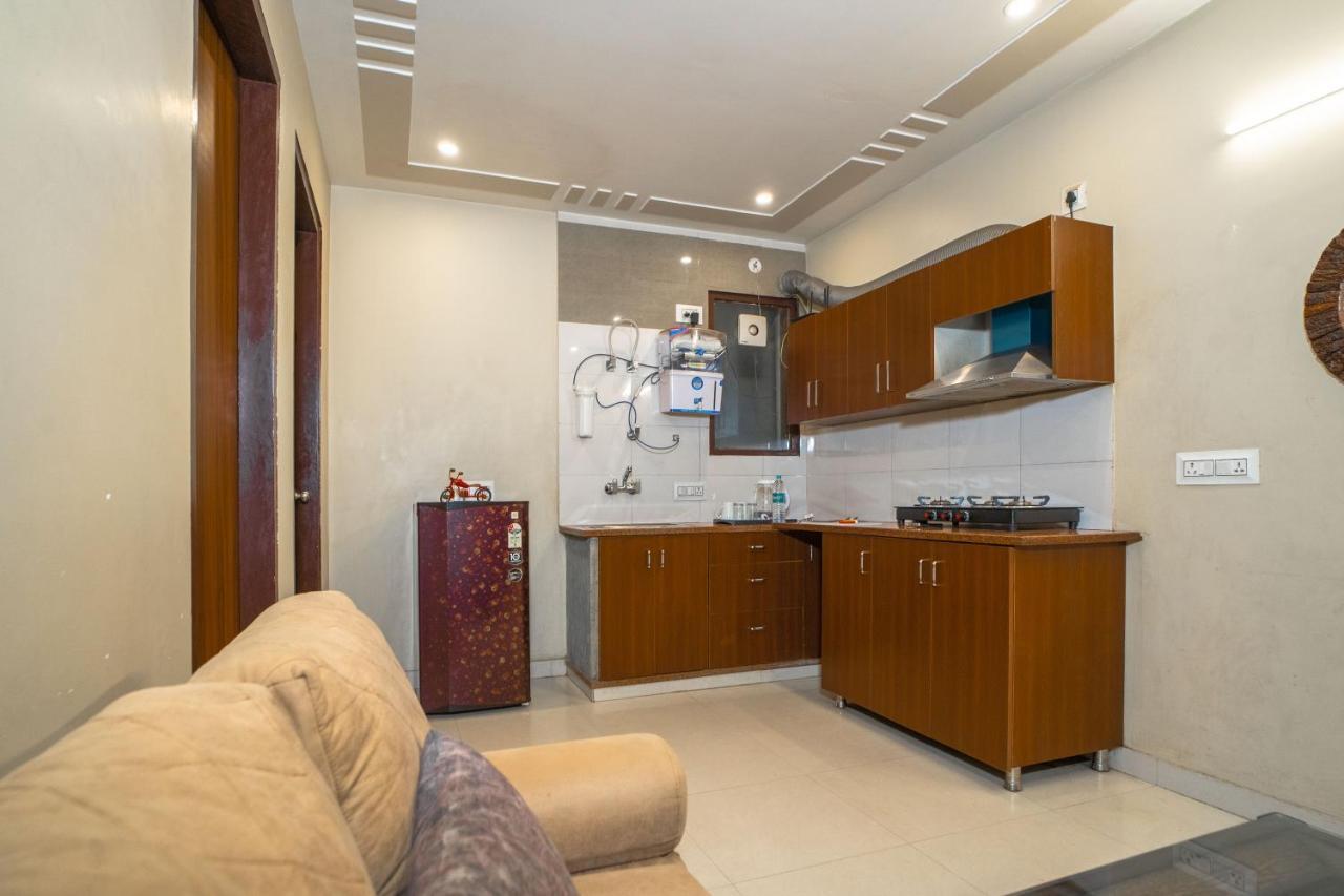 The Lodgers 2 Bhk Serviced Apartment Infront Of Artemis Hospital 古尔冈 外观 照片