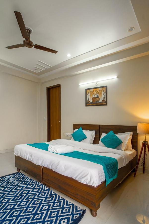 The Lodgers 2 Bhk Serviced Apartment Infront Of Artemis Hospital 古尔冈 外观 照片