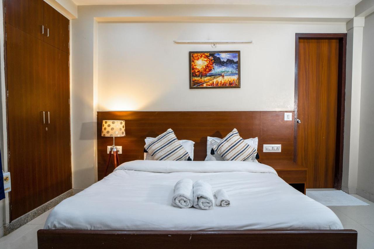 The Lodgers 2 Bhk Serviced Apartment Infront Of Artemis Hospital 古尔冈 外观 照片