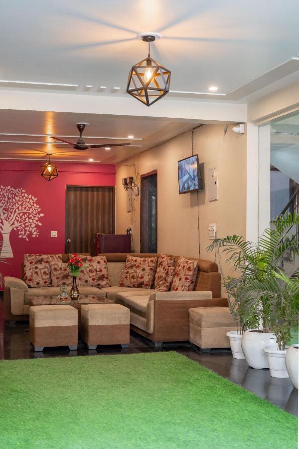 The Lodgers 2 Bhk Serviced Apartment Infront Of Artemis Hospital 古尔冈 外观 照片
