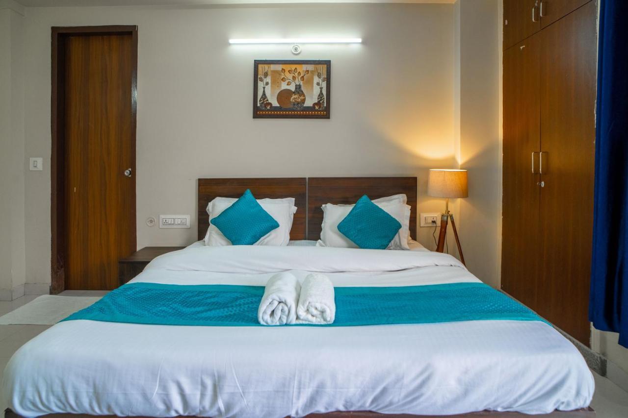 The Lodgers 2 Bhk Serviced Apartment Infront Of Artemis Hospital 古尔冈 外观 照片