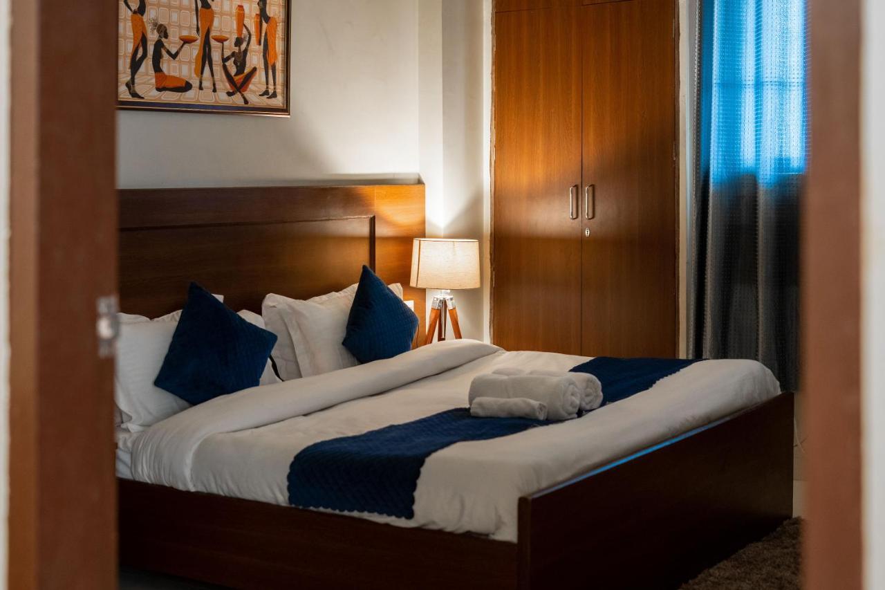 The Lodgers 2 Bhk Serviced Apartment Infront Of Artemis Hospital 古尔冈 外观 照片