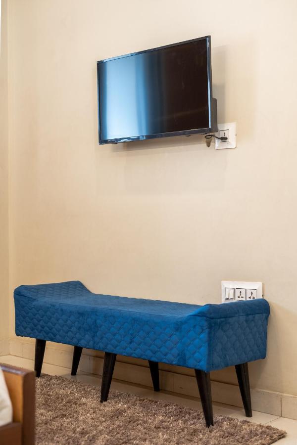 The Lodgers 2 Bhk Serviced Apartment Infront Of Artemis Hospital 古尔冈 外观 照片