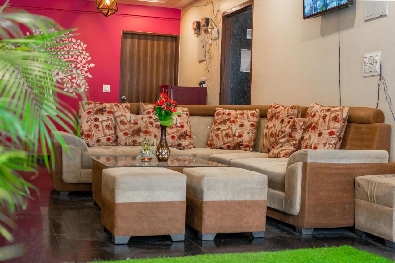 The Lodgers 2 Bhk Serviced Apartment Infront Of Artemis Hospital 古尔冈 外观 照片